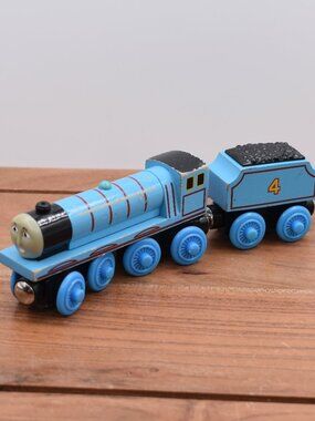 Gordon & Tender Thomas & Friends Wooden Railway Train Tank Engine Magnetic 2003